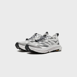 HOKA Mafate Speed 4 Lite white black trail running shoes with nylon upper and Vibram outsole